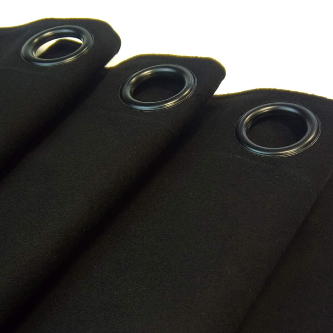 Akustikvorhang schwarz, Schallschutz-Vorhang mit großen Ösen, schwer entflammbar nach DIN 4102/B1